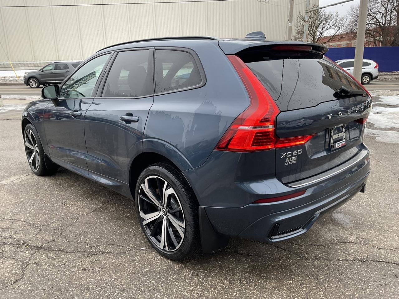 2022 Volvo XC60 B6 R-Design AWD - BOWERS & WILKINS! NAV! 360 CAM! Photo