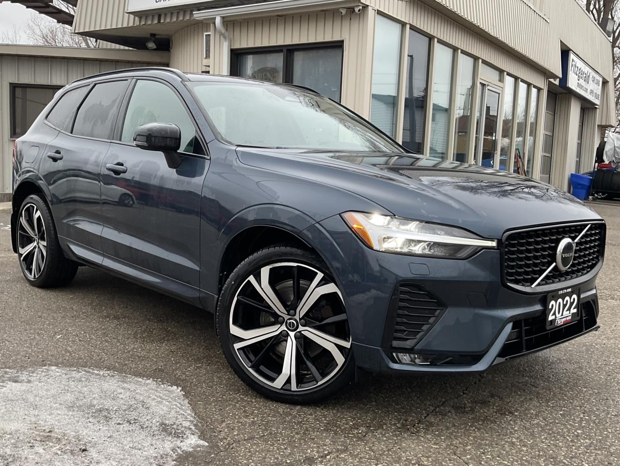 2022 Volvo XC60 B6 R-Design AWD - BOWERS & WILKINS! NAV! 360 CAM! Photo