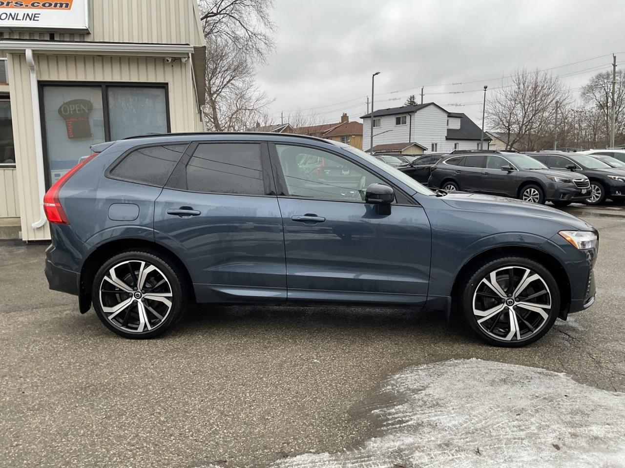 2022 Volvo XC60 B6 R-Design AWD - BOWERS & WILKINS! NAV! 360 CAM! Photo