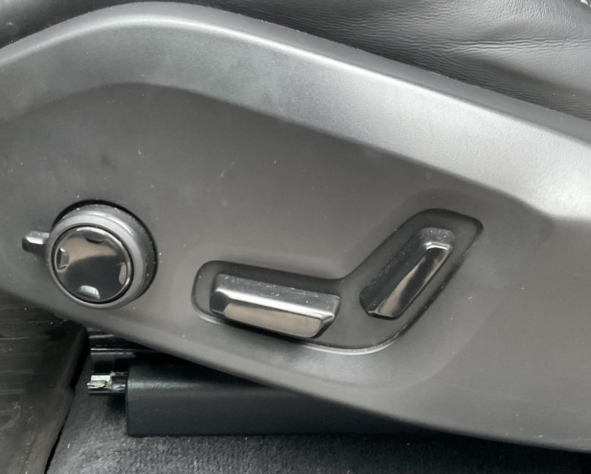 2022 Volvo XC60 B6 R-Design AWD - BOWERS & WILKINS! NAV! 360 CAM! Photo