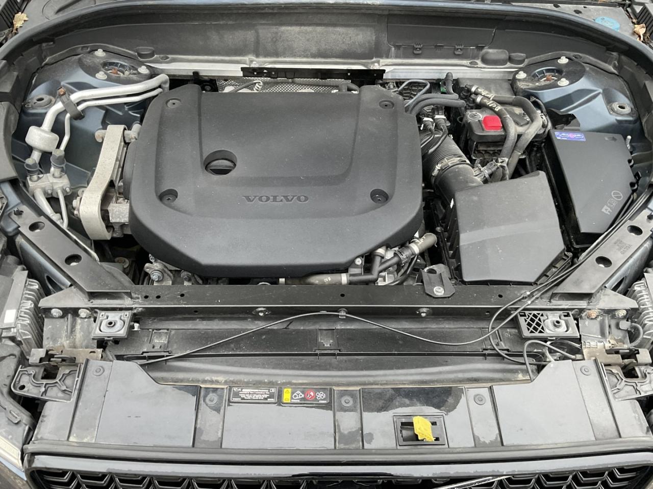 2022 Volvo XC60 B6 R-Design AWD - BOWERS & WILKINS! NAV! 360 CAM! Photo