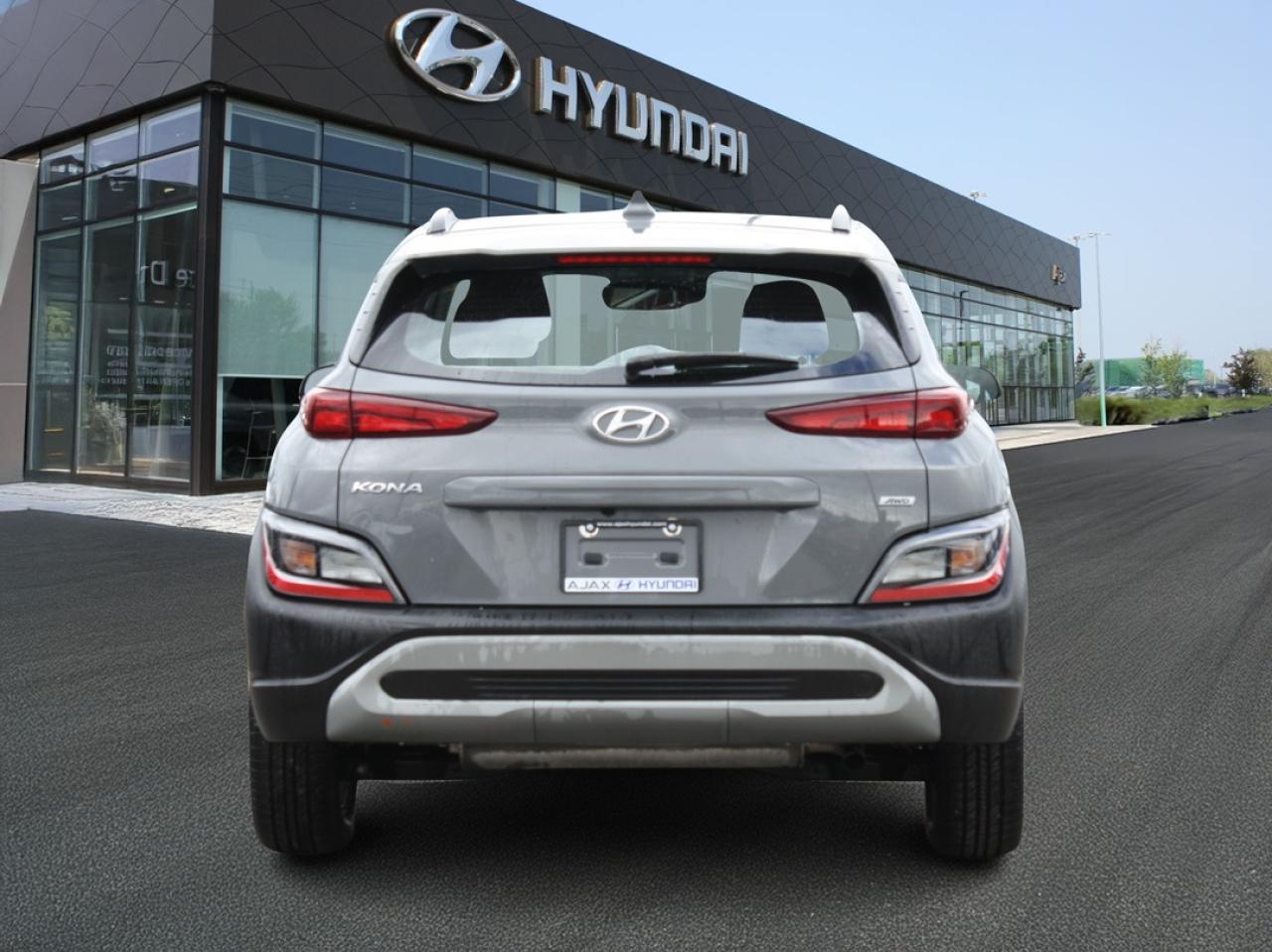 2022 Hyundai KONA Essential AWD / Heated Seats / Bluetooth / Camera Photo