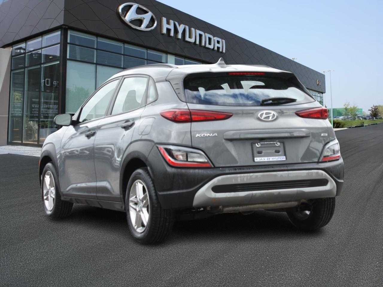 2022 Hyundai KONA Essential AWD / Heated Seats / Bluetooth / Camera Photo