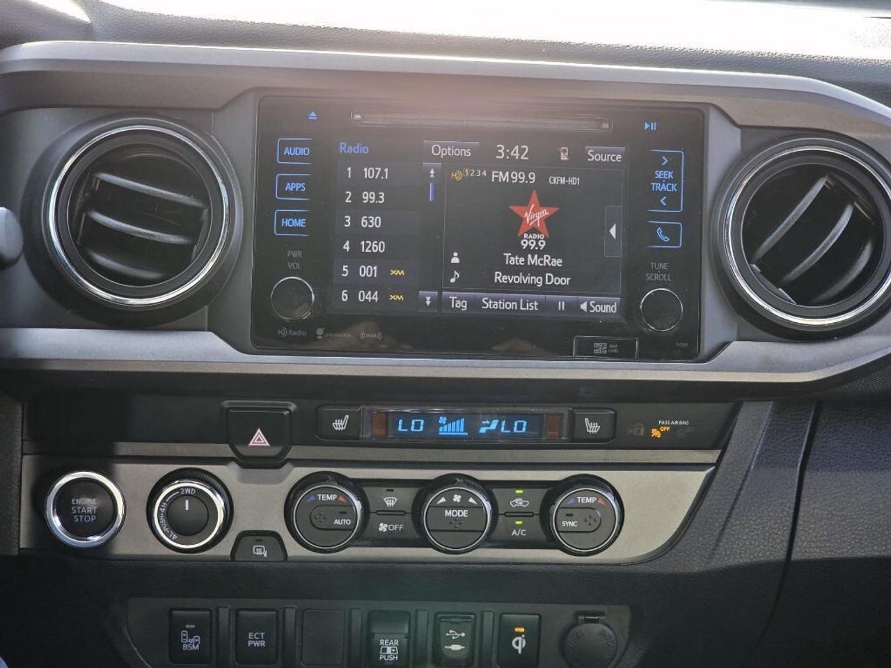 2019 Toyota Tacoma SR5 V6 4x4   TOYOTA TACOMA DOUBLE CAB/SR5/TRD SPOR Photo