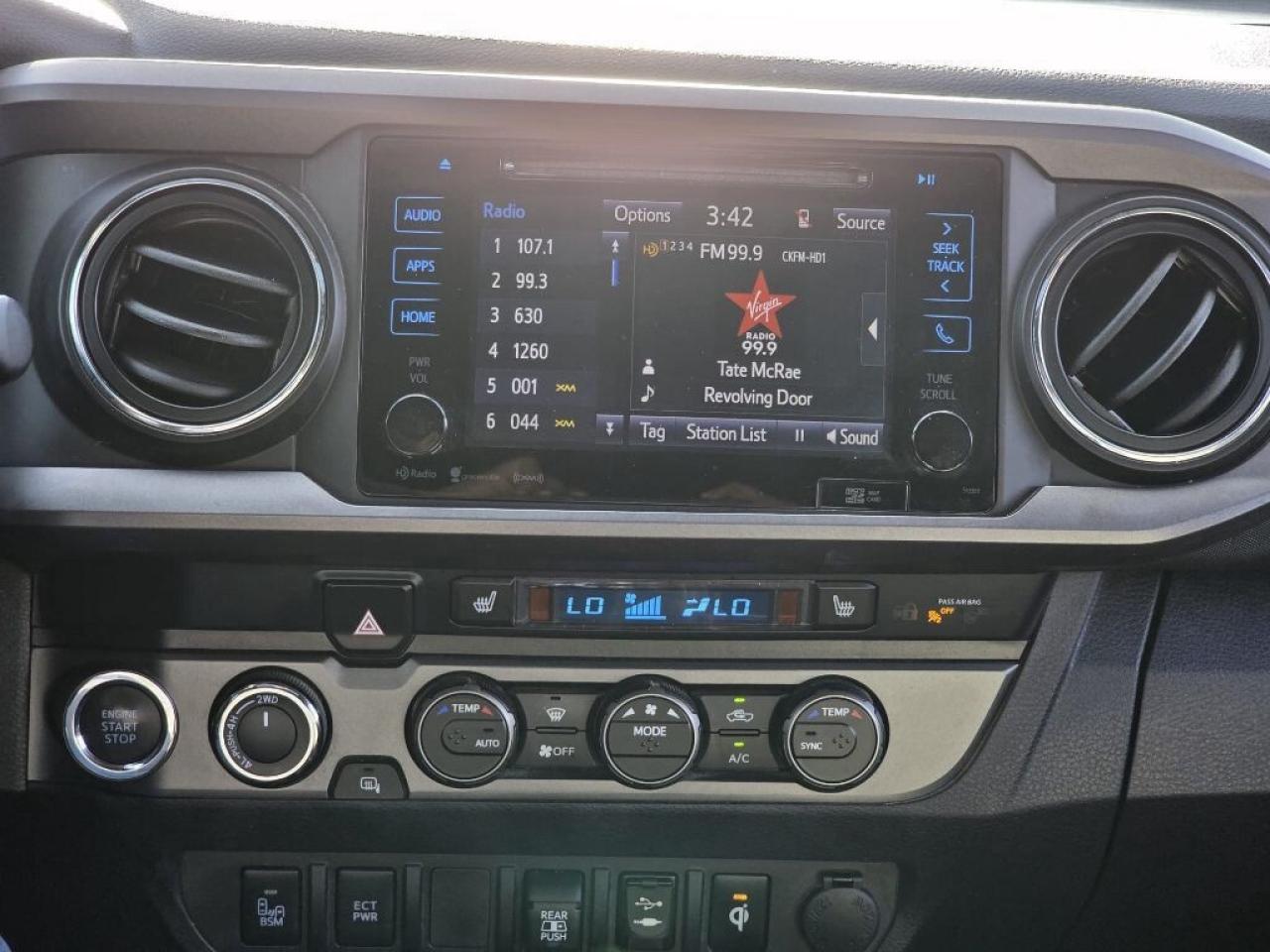 2019 Toyota Tacoma SR5 V6 4x4   TOYOTA TACOMA DOUBLE CAB/SR5/TRD SPOR Photo