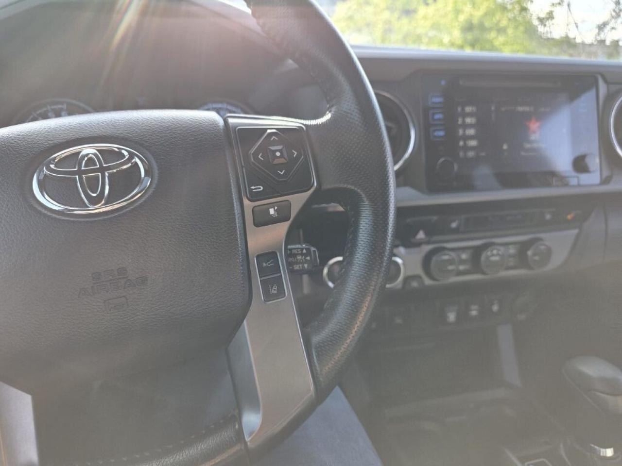 2019 Toyota Tacoma SR5 V6 4x4   TOYOTA TACOMA DOUBLE CAB/SR5/TRD SPOR Photo