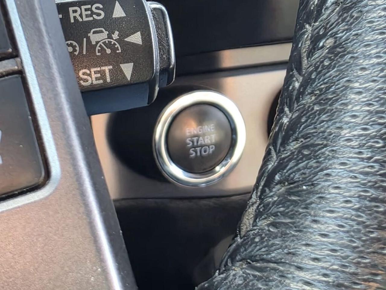 2019 Toyota Tacoma SR5 V6 4x4   TOYOTA TACOMA DOUBLE CAB/SR5/TRD SPOR Photo