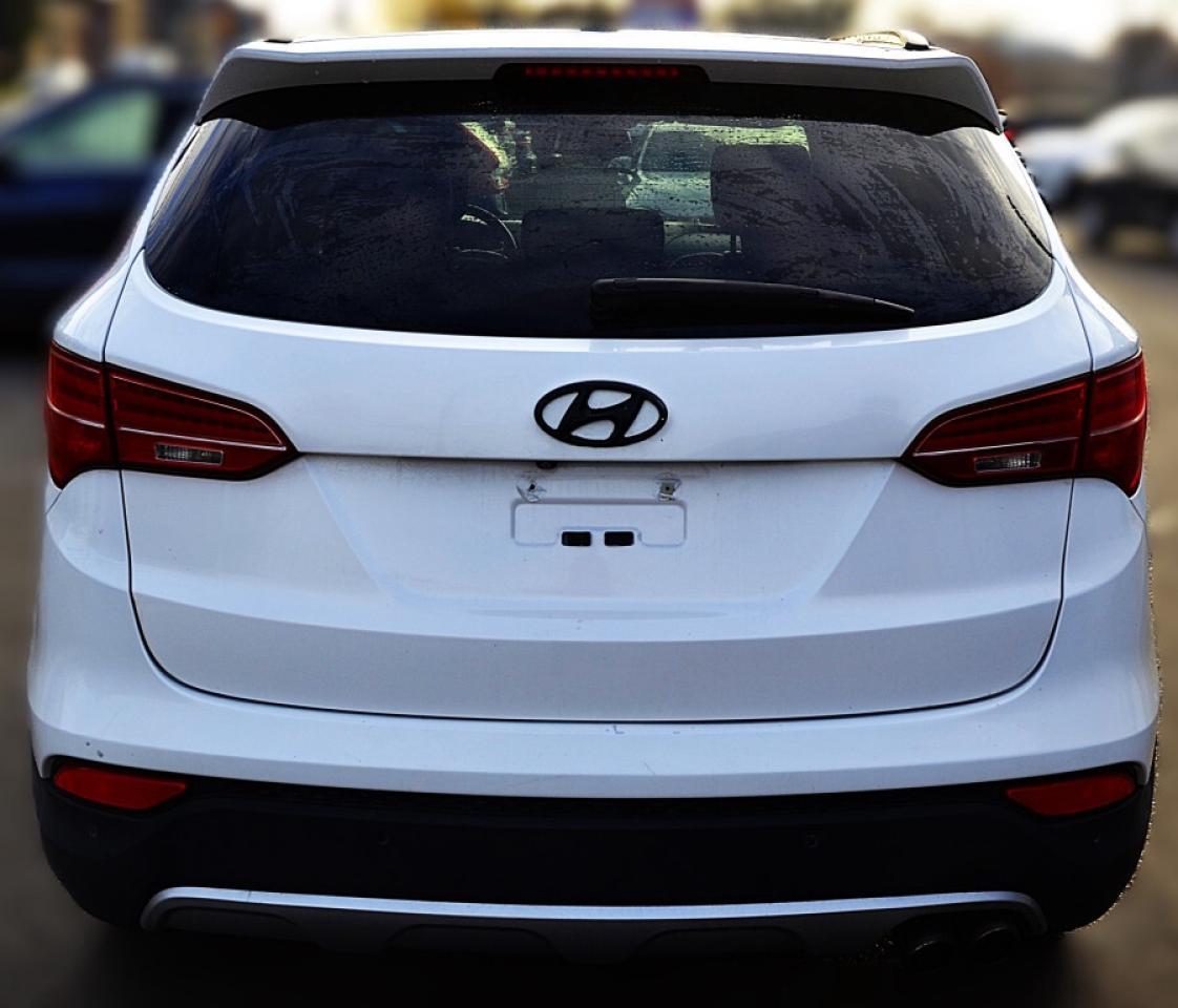 2015 Hyundai Santa Fe Sport All-wheel Drive 4dr 2.0T Sport Photo