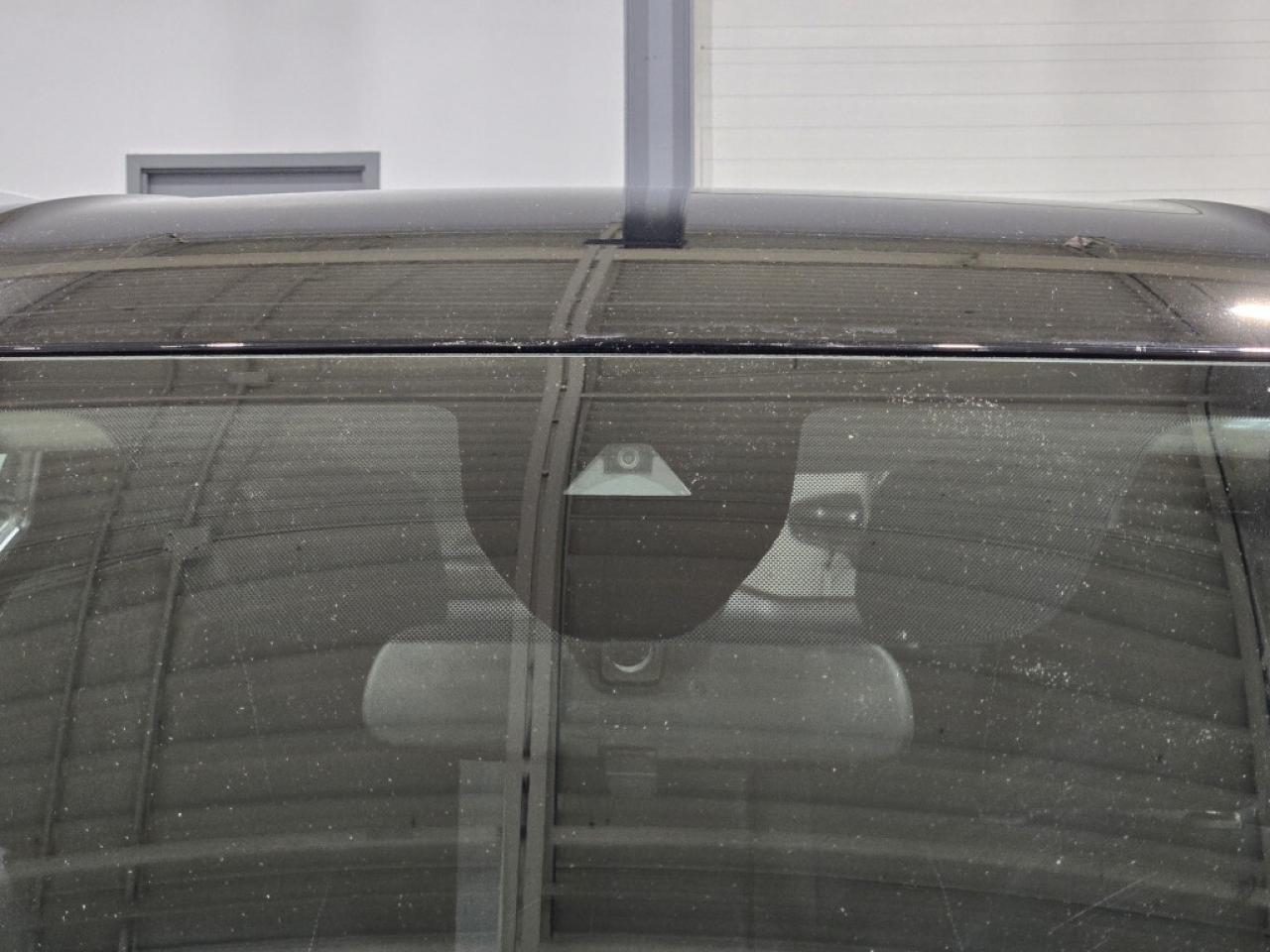 2024 Nissan Kicks SV CVT No Accidents One Owner APPLE CAR-PLAY PARK Photo