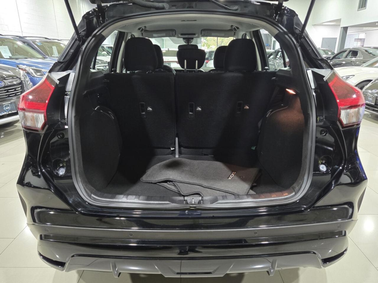 2024 Nissan Kicks SV CVT No Accidents One Owner APPLE CAR-PLAY PARK Photo