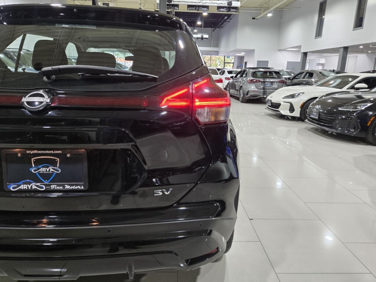 2024 Nissan Kicks SV CVT No Accidents One Owner APPLE CAR-PLAY PARK Photo