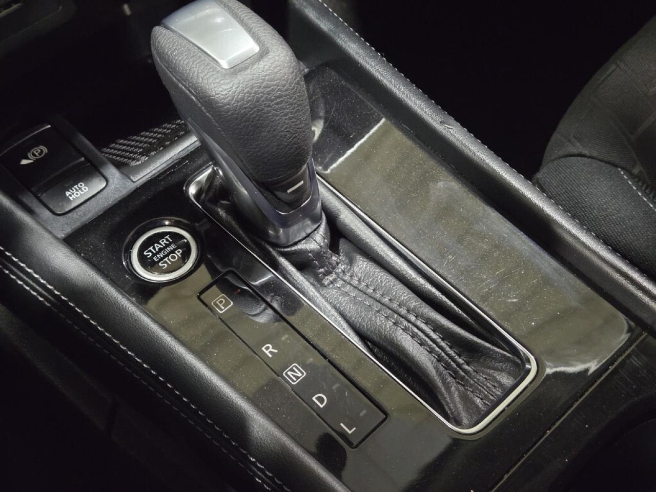 2024 Nissan Kicks SV CVT No Accidents One Owner APPLE CAR-PLAY PARK Photo