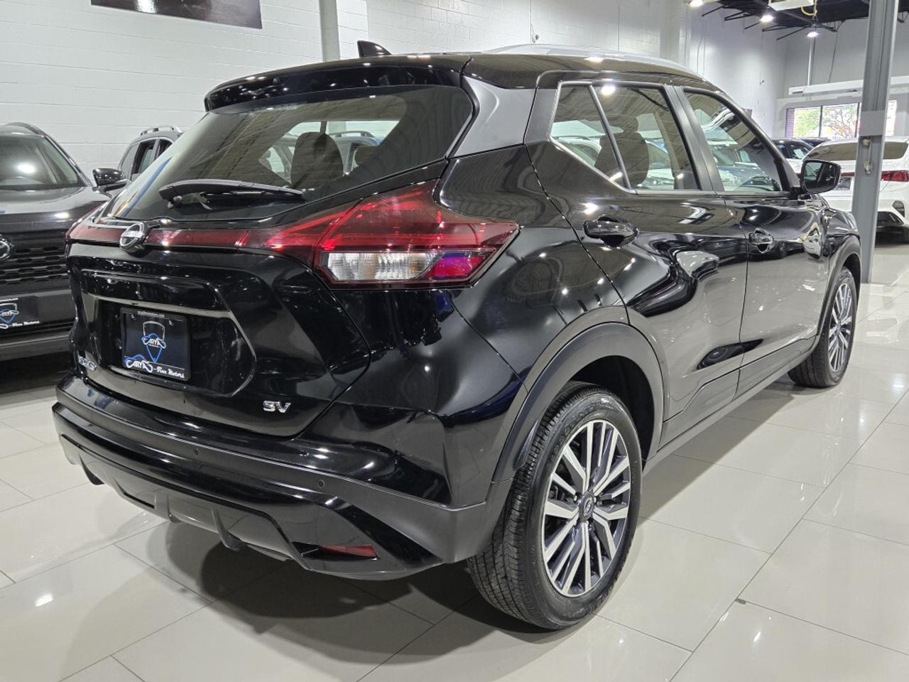 2024 Nissan Kicks SV CVT No Accidents One Owner APPLE CAR-PLAY PARK Photo