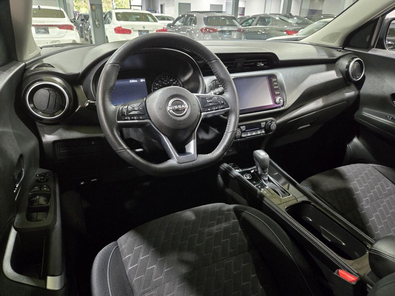 2024 Nissan Kicks SV CVT No Accidents One Owner APPLE CAR-PLAY PARK Photo