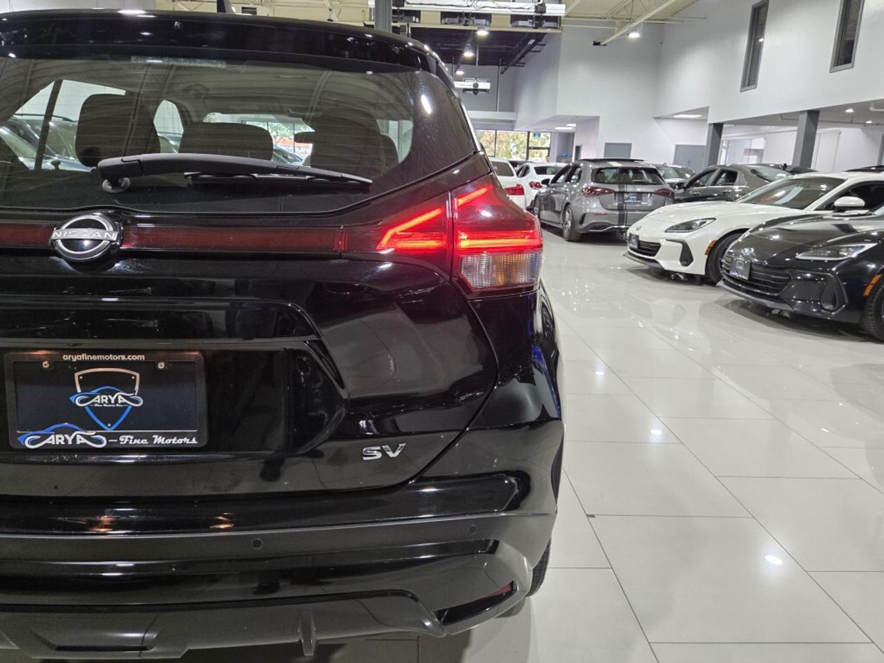 2024 Nissan Kicks SV CVT No Accidents One Owner APPLE CAR-PLAY PARK Photo