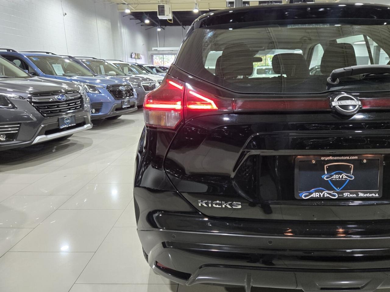 2024 Nissan Kicks SV CVT No Accidents One Owner APPLE CAR-PLAY PARK Photo