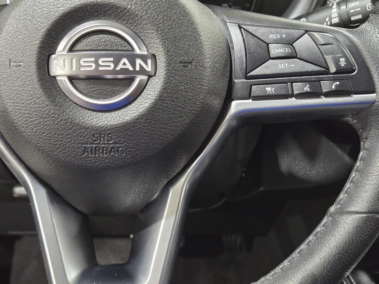 2024 Nissan Kicks SV CVT No Accidents One Owner APPLE CAR-PLAY PARK Photo