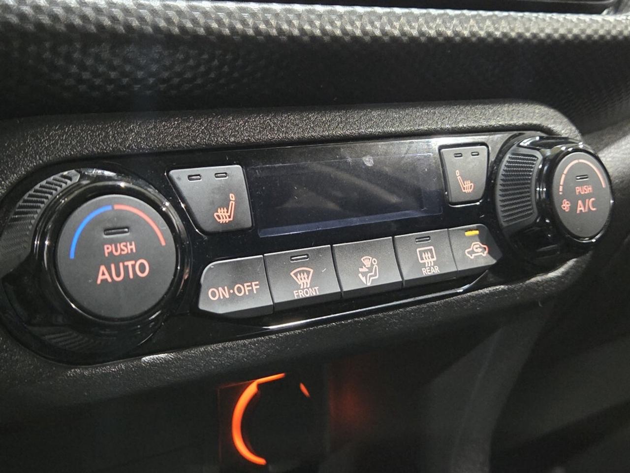 2024 Nissan Kicks SV CVT No Accidents One Owner APPLE CAR-PLAY PARK Photo