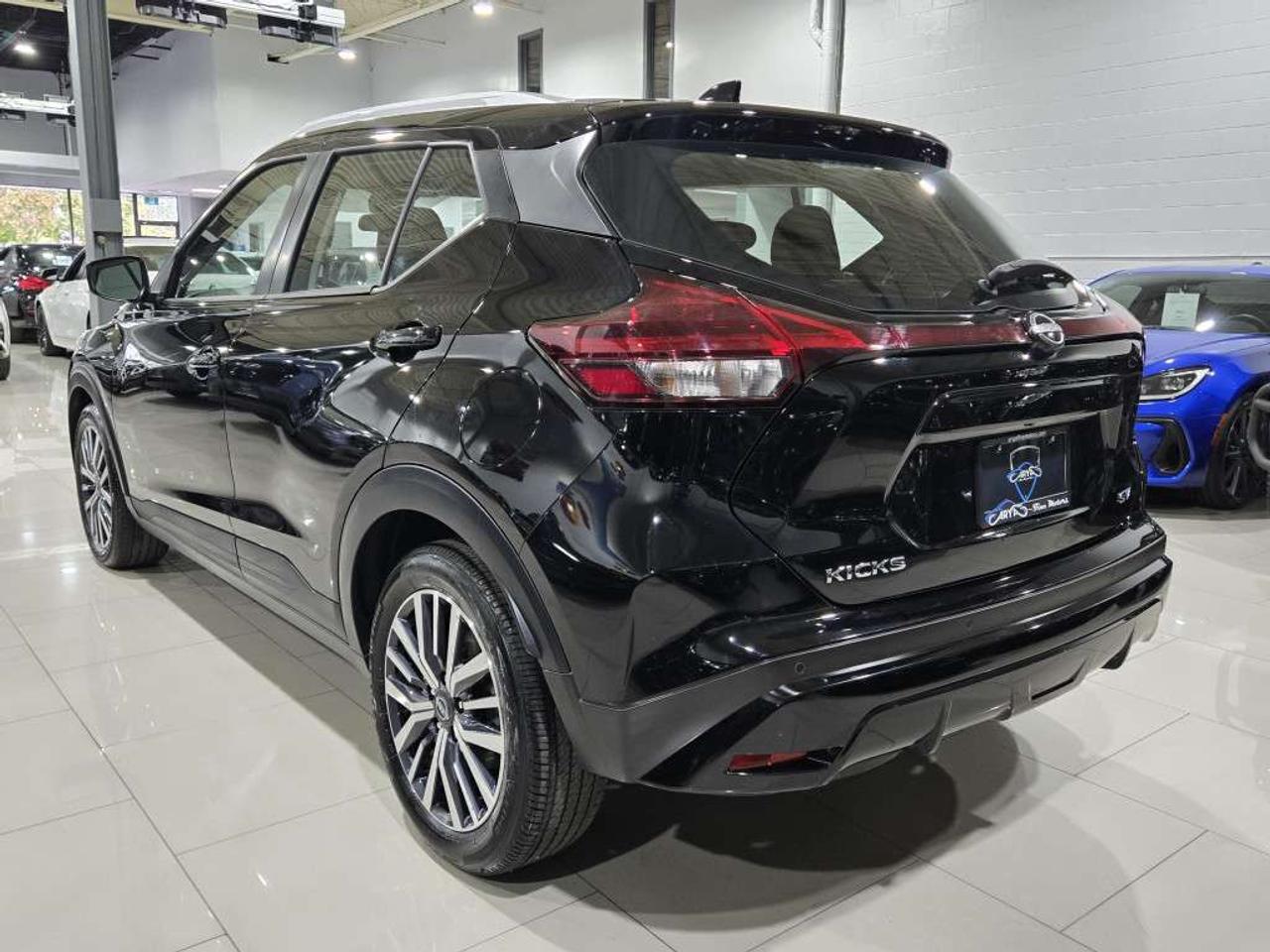 2024 Nissan Kicks SV CVT No Accidents One Owner APPLE CAR-PLAY PARK ASSIST Photo