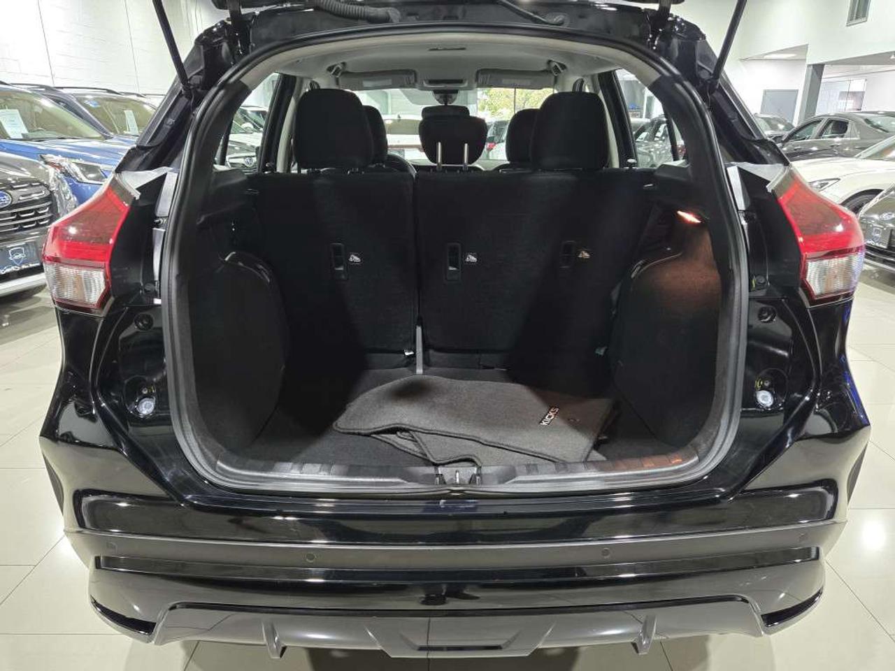 2024 Nissan Kicks SV CVT No Accidents One Owner APPLE CAR-PLAY PARK ASSIST Photo