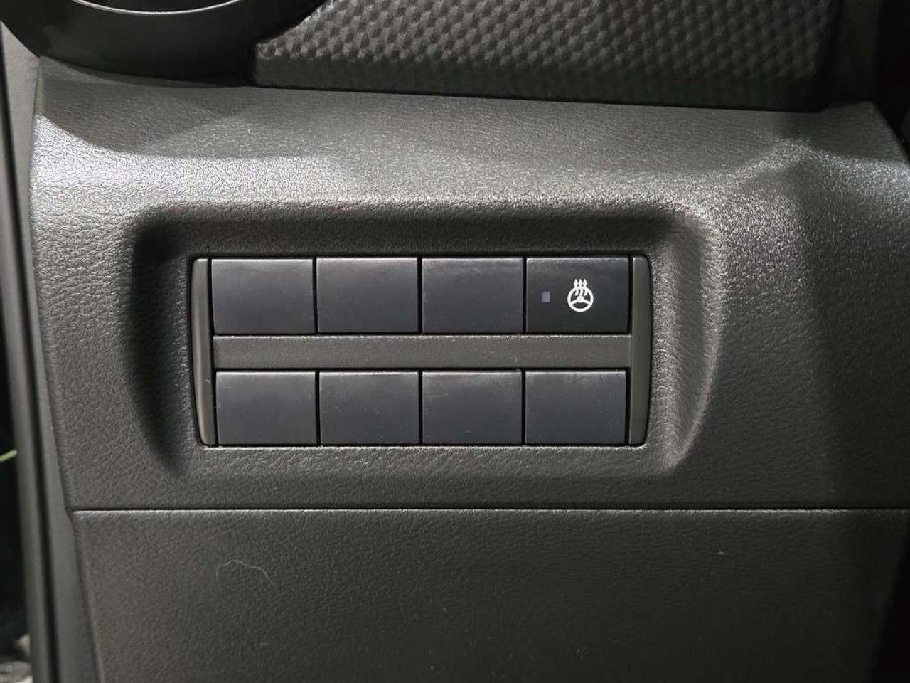 2024 Nissan Kicks SV CVT No Accidents One Owner APPLE CAR-PLAY PARK ASSIST Photo