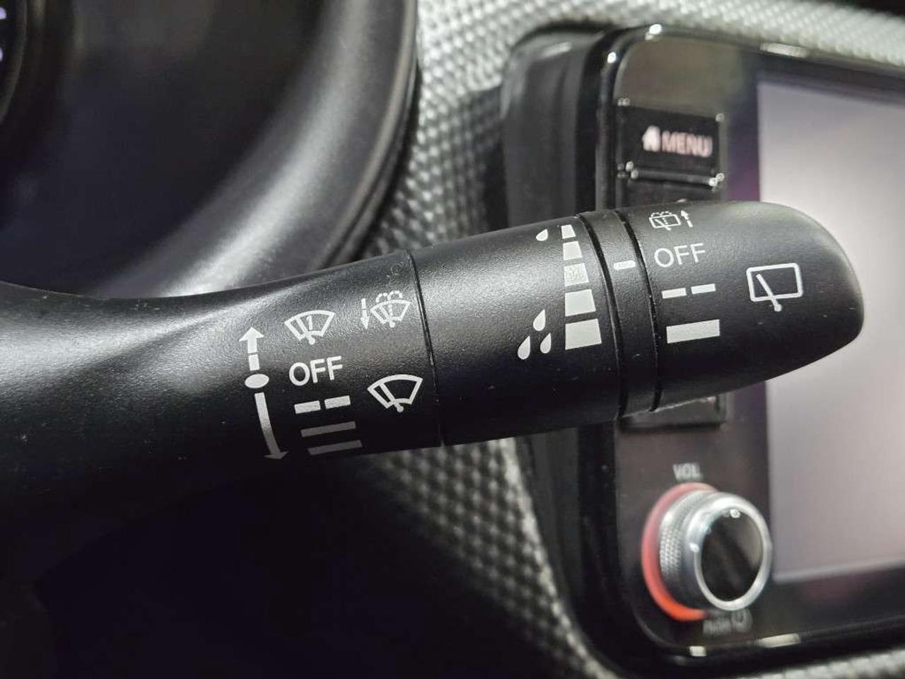 2024 Nissan Kicks SV CVT No Accidents One Owner APPLE CAR-PLAY PARK ASSIST Photo