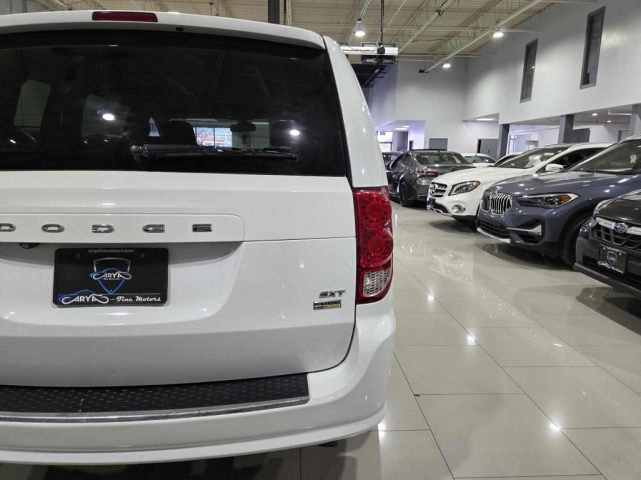 2017 Dodge Grand Caravan SXT STOW N GO Alloy Wheels Winter Tires Photo