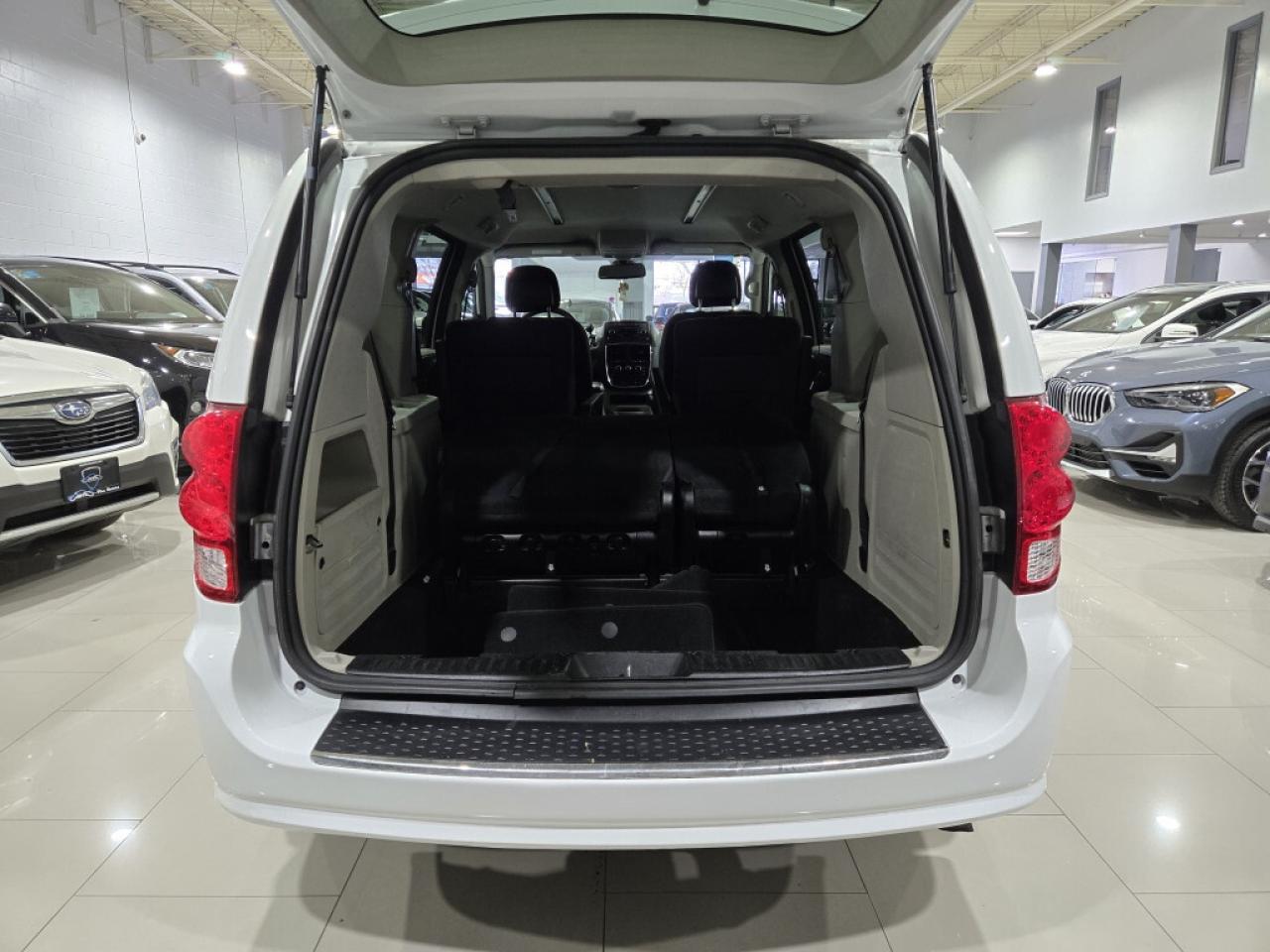 2017 Dodge Grand Caravan SXT STOW N GO Alloy Wheels Winter Tires Photo