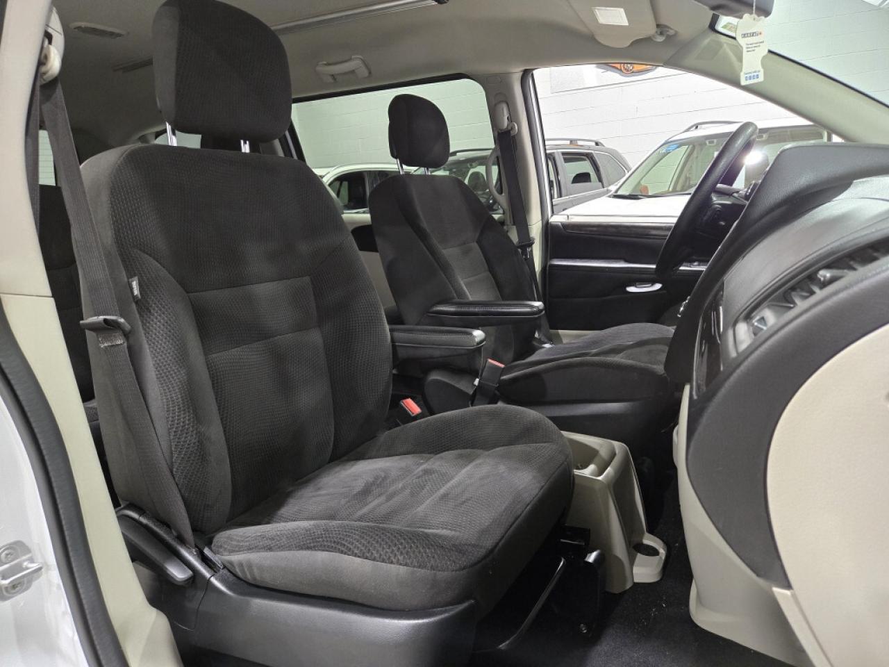 2017 Dodge Grand Caravan SXT STOW N GO Alloy Wheels Winter Tires Photo