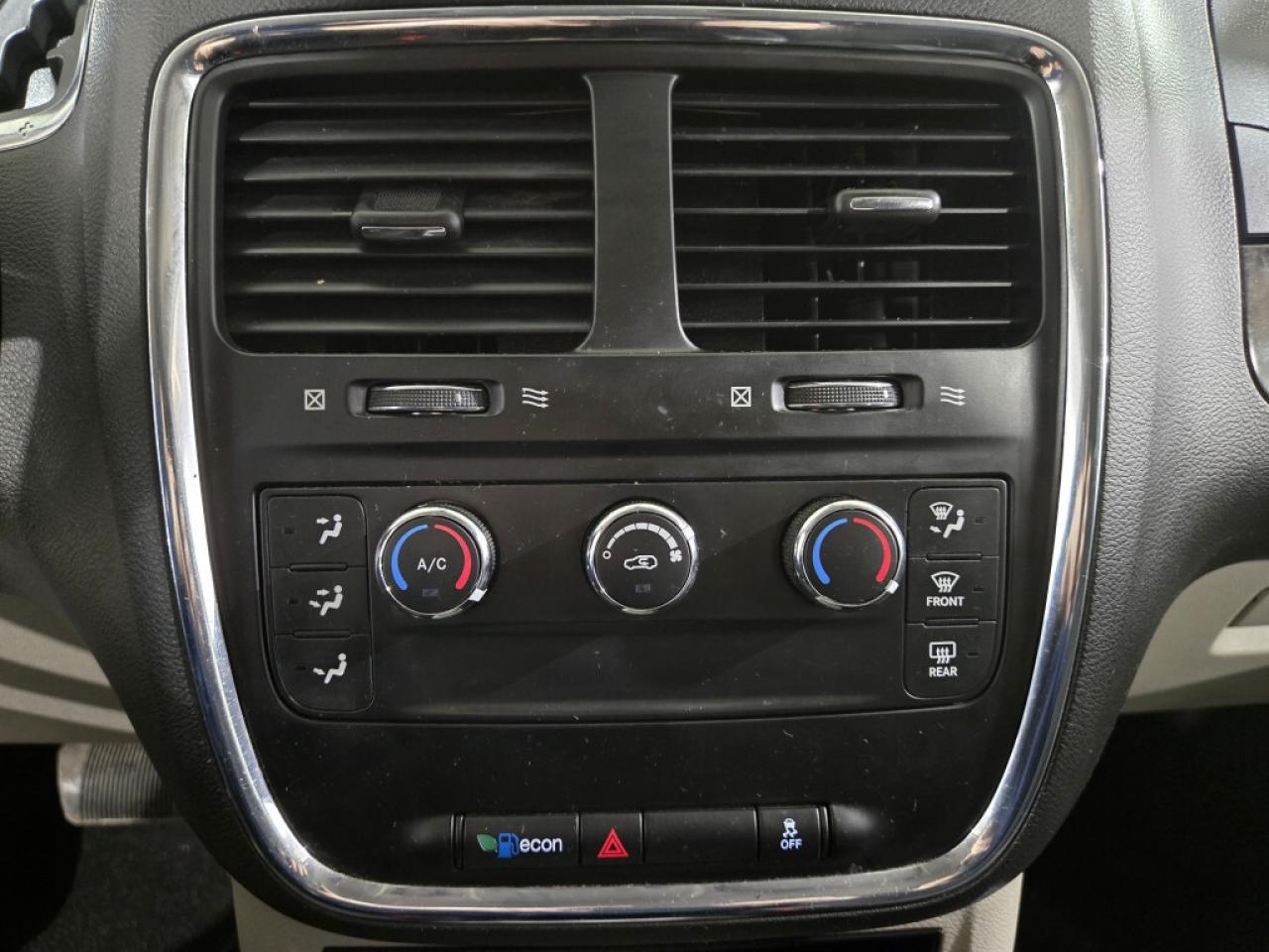 2017 Dodge Grand Caravan SXT STOW N GO Alloy Wheels Winter Tires Photo