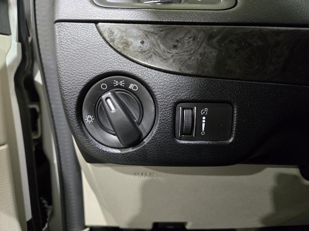 2017 Dodge Grand Caravan SXT STOW N GO Alloy Wheels Winter Tires Photo