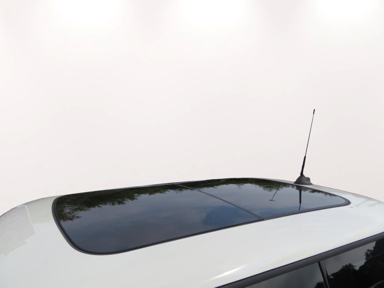 2013 MINI Cooper 2dr Cpe Knightsbridge Classic Photo