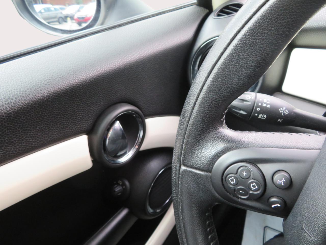 2013 MINI Cooper 2dr Cpe Knightsbridge Classic Photo