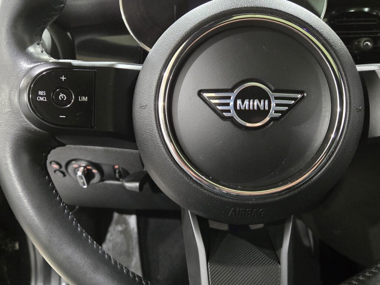 2023 MINI Cooper S COOPER SE Premier Plus PKG Electric Navigation No Photo