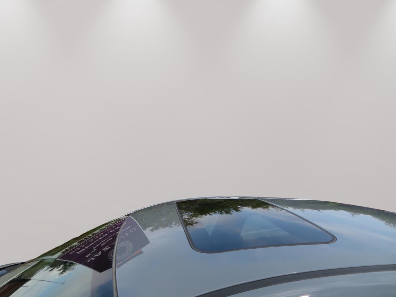 2022 Hyundai Elantra Preferred IVT w/Sun & Tech Package Photo