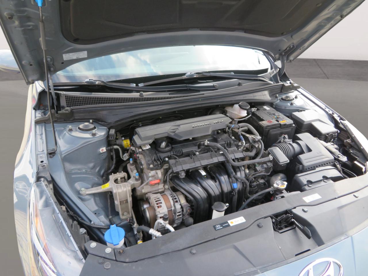 2022 Hyundai Elantra Preferred IVT w/Sun & Tech Package Photo