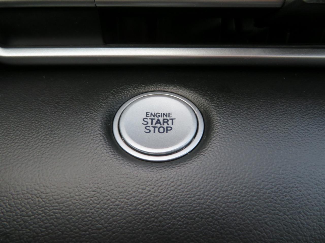 2022 Hyundai Elantra Preferred IVT w/Sun & Tech Package Photo