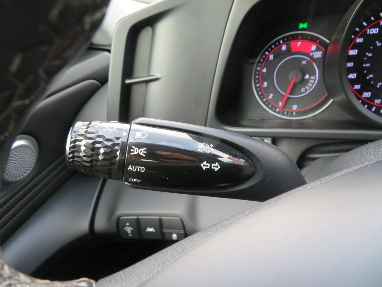 2022 Hyundai Elantra Preferred IVT w/Sun & Tech Package Photo