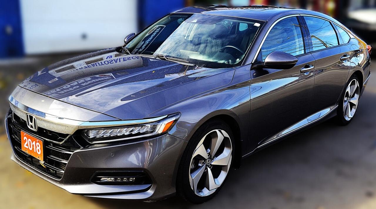 2018 Honda Accord Sedan Touring CVT Photo0