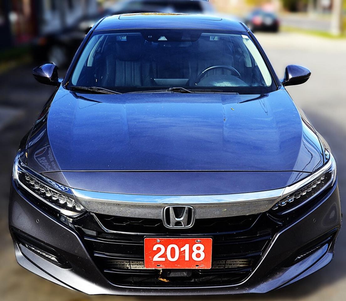 2018 Honda Accord Sedan Touring CVT Photo
