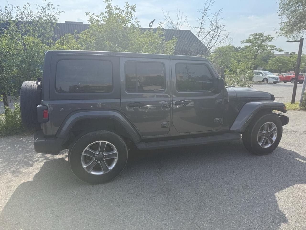 2021 Jeep WRANGLER UNLIMITED Sahara 4dr 4x4 automatics Photo