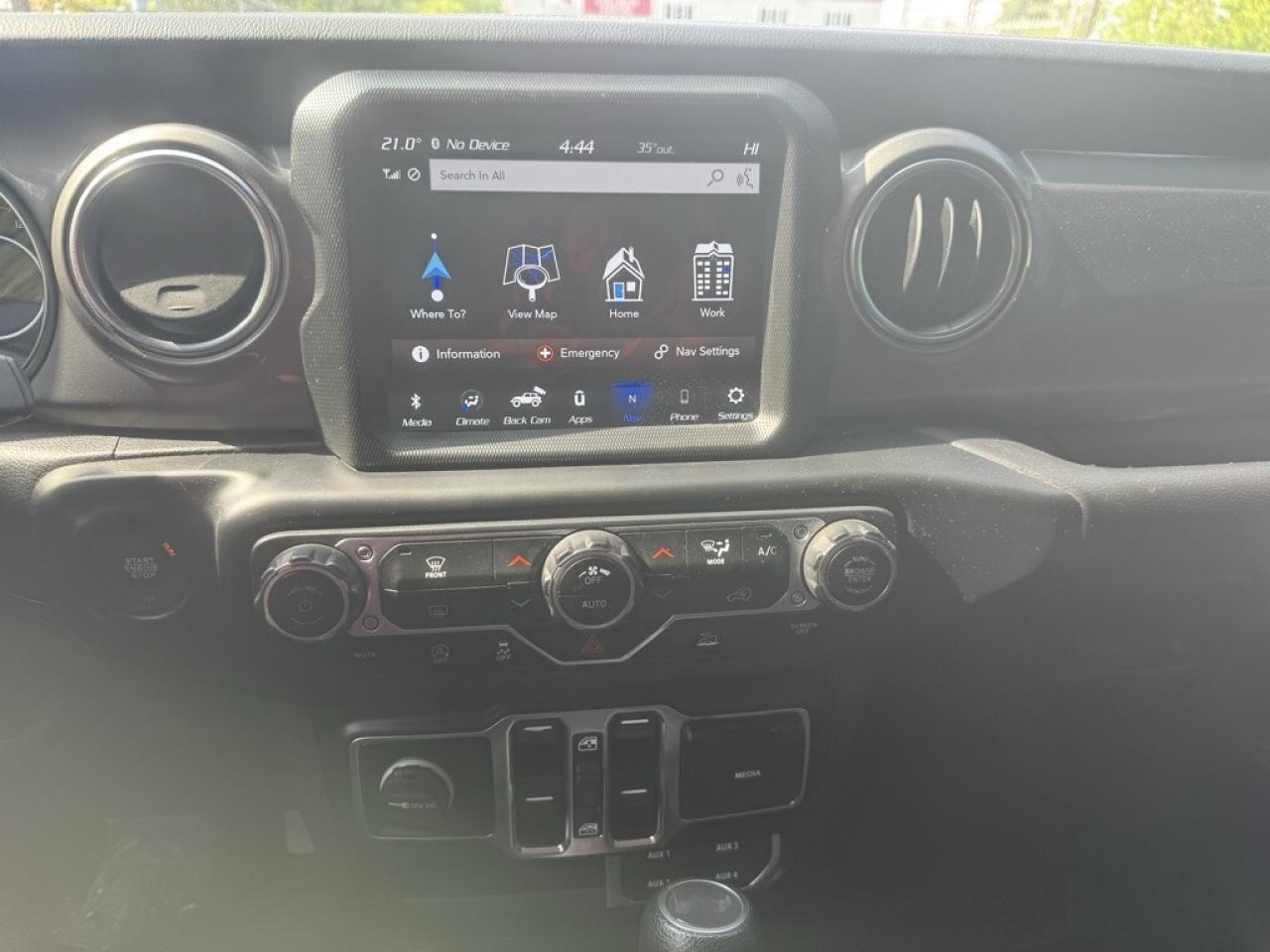 2021 Jeep WRANGLER UNLIMITED Sahara 4dr 4x4 automatics Photo