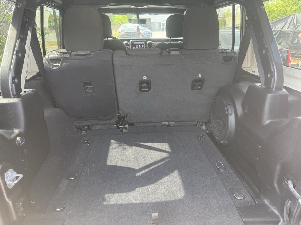 2021 Jeep WRANGLER UNLIMITED Sahara 4dr 4x4 automatics Photo