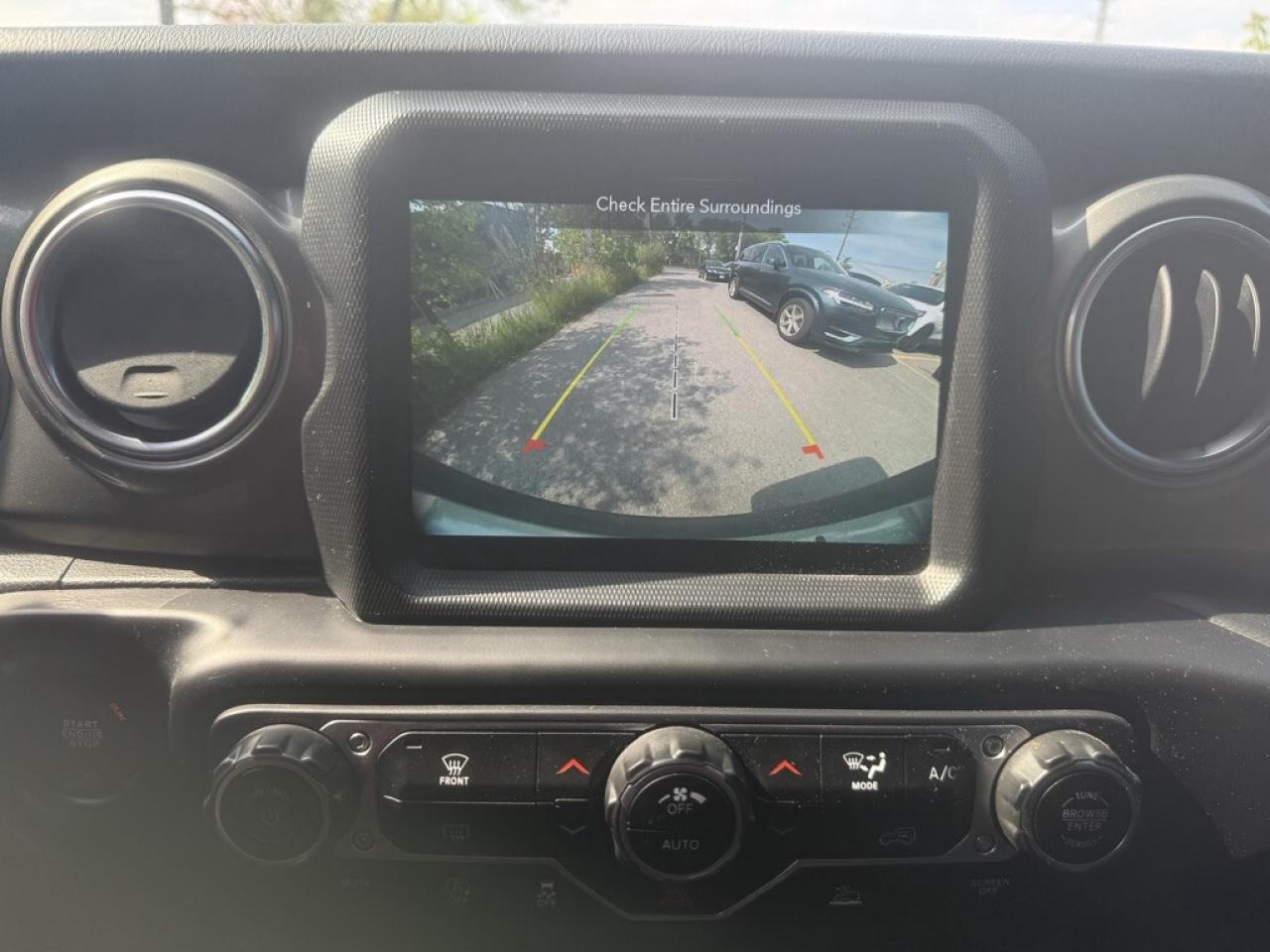 2021 Jeep WRANGLER UNLIMITED Sahara 4dr 4x4 automatics Photo