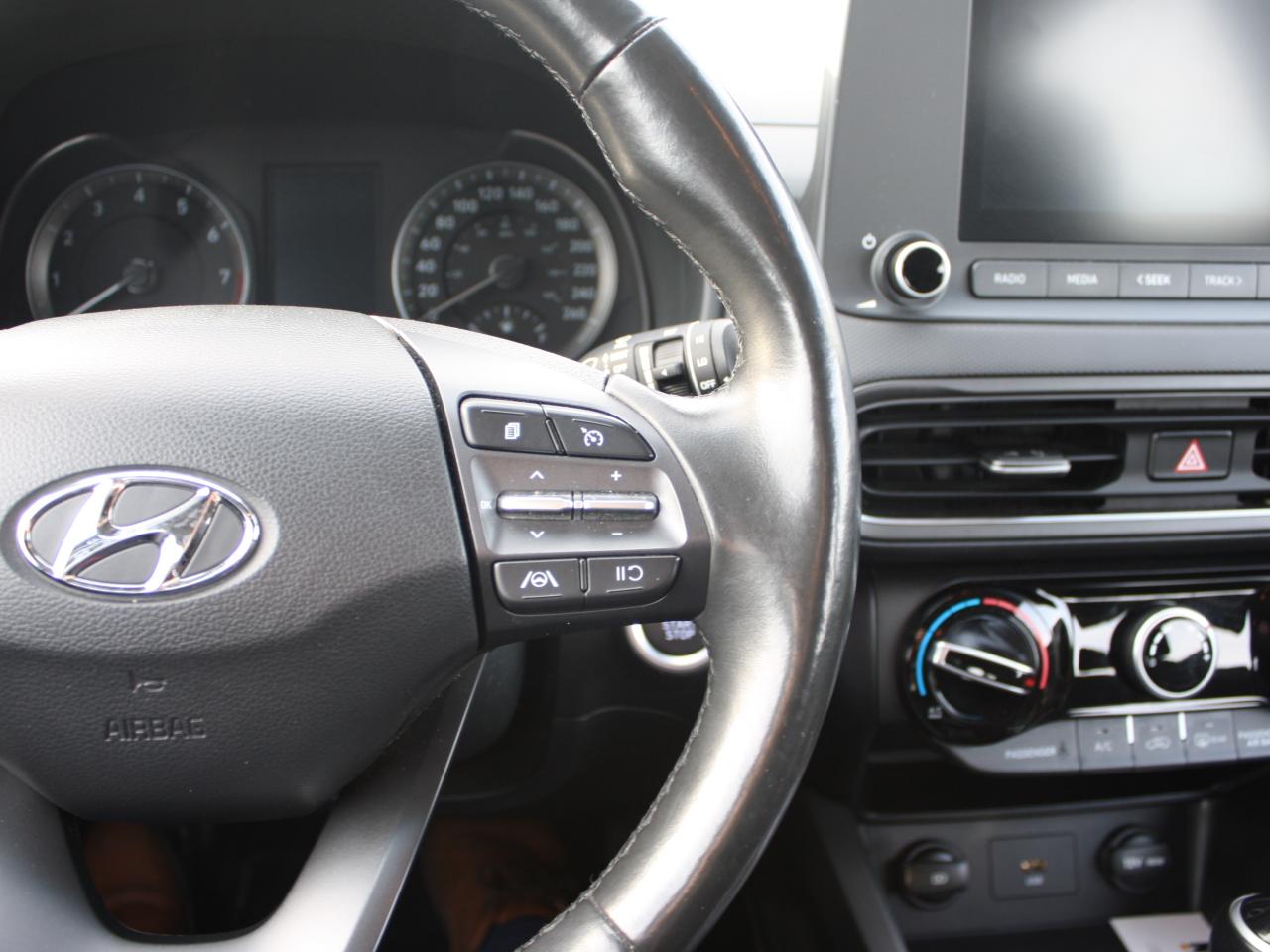 2022 Hyundai KONA 2.0L Preferred AWD CPO / Heated Seats / Blind Spot Photo