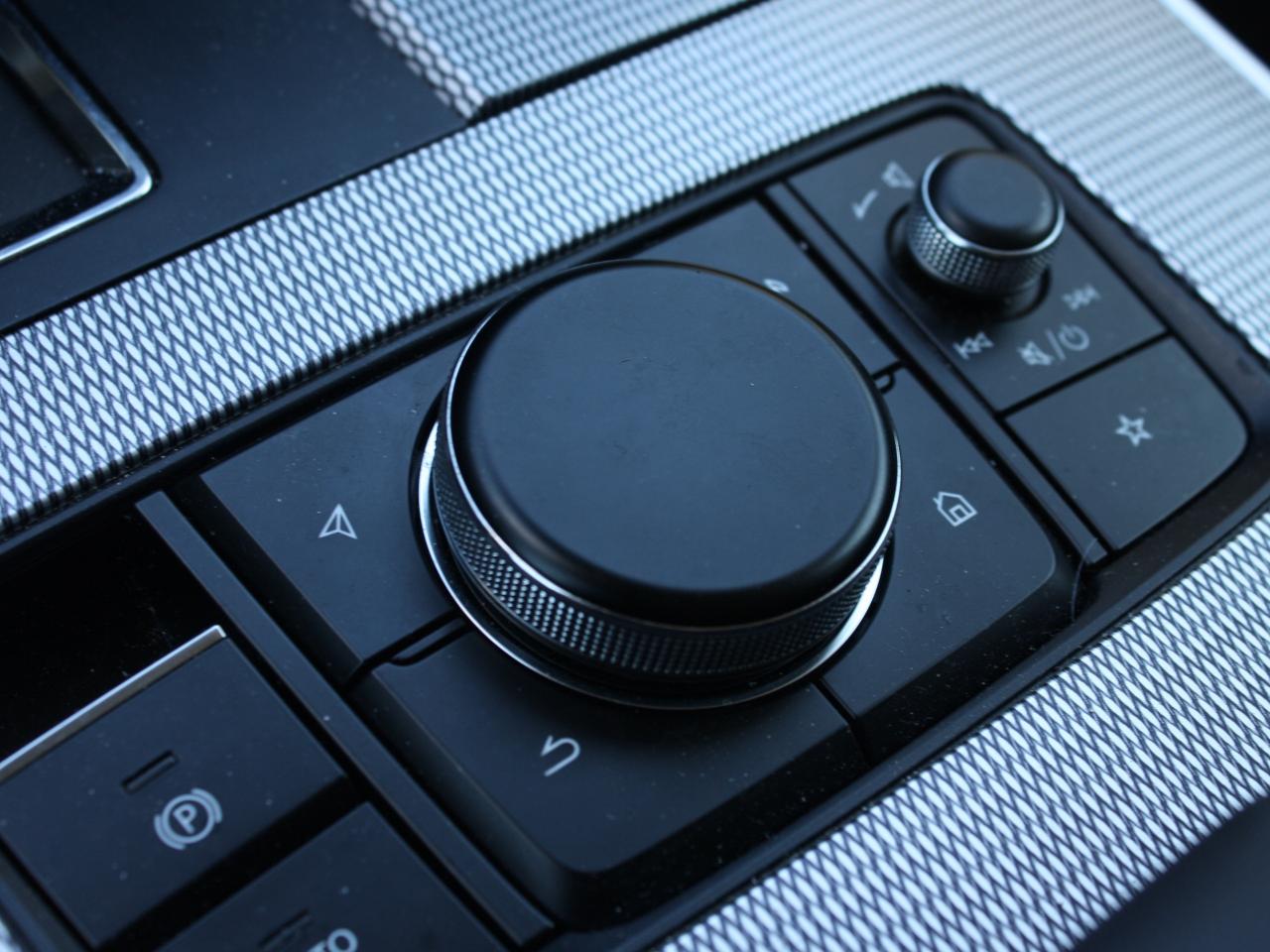 2024 Mazda CX-90 GT AWD / Heated & Vent Seats / Bose Audio / Camera Photo