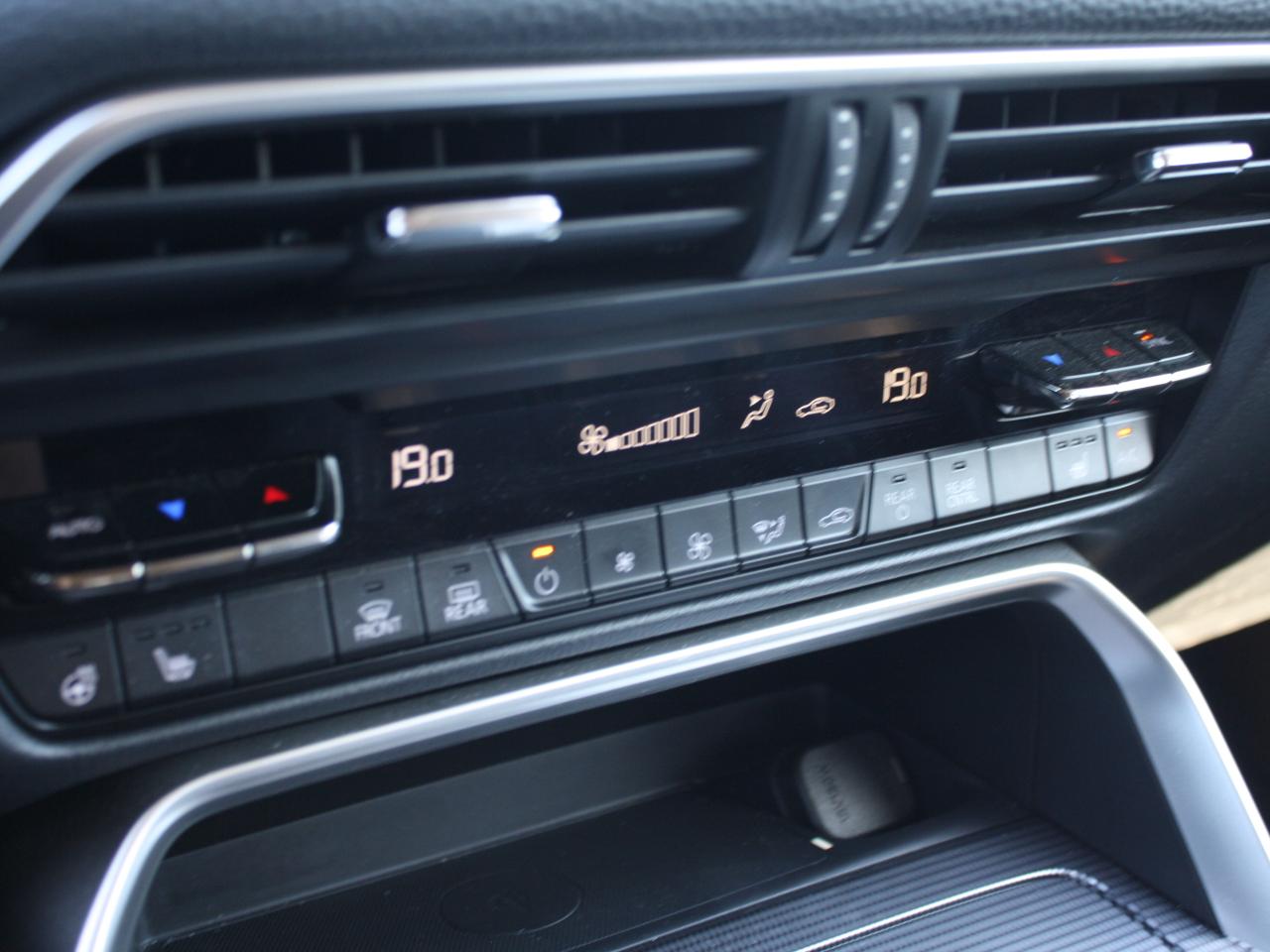 2024 Mazda CX-90 GT AWD / Heated & Vent Seats / Bose Audio / Camera Photo