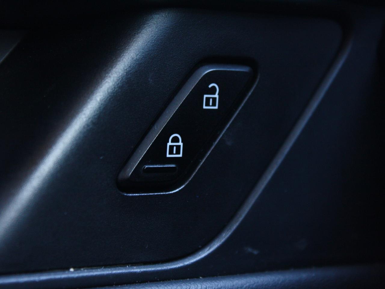 2024 Mazda CX-90 GT AWD / Heated & Vent Seats / Bose Audio / Camera Photo