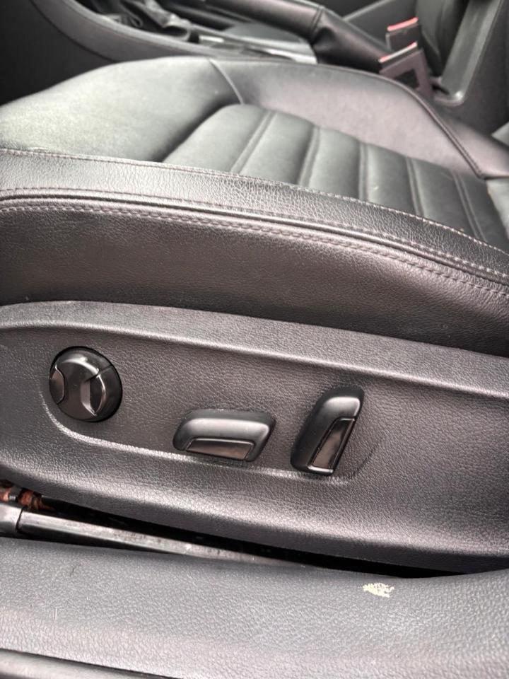 2019 Volkswagen Passat Wolfsburg Edition Auto Photo