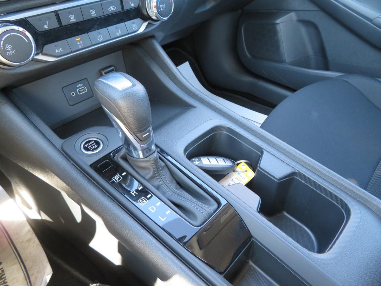 2022 Nissan Sentra S Photo